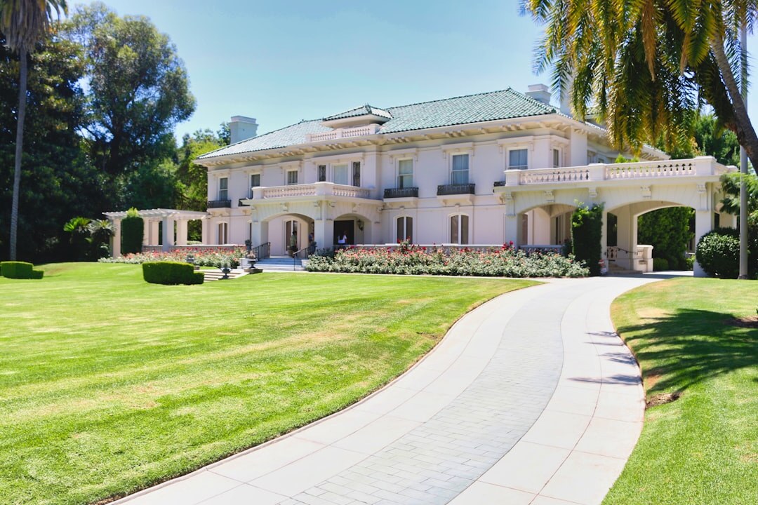 celebrity mansion exterior